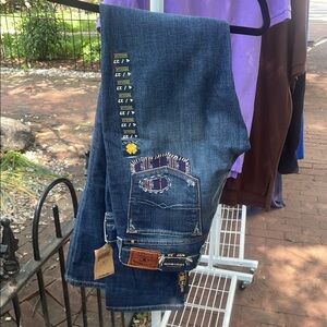 Lucky Brand Relaxed Blue Jeans with Classic Indigo Wash